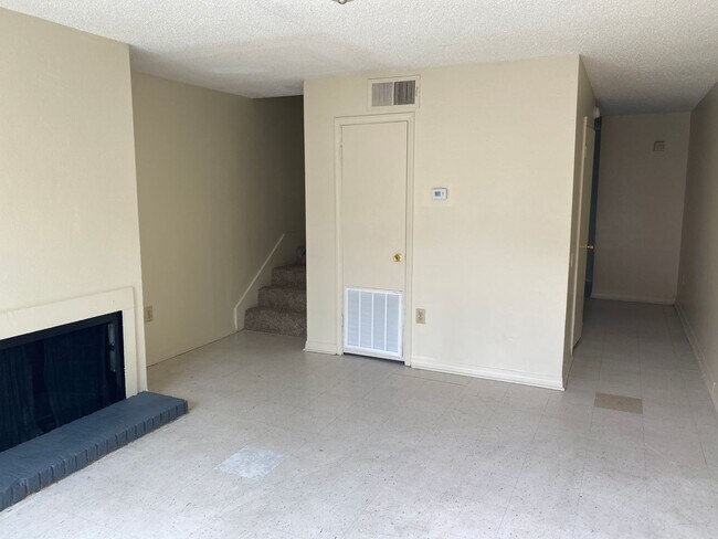 Building Photo - 8757 Granite Dr