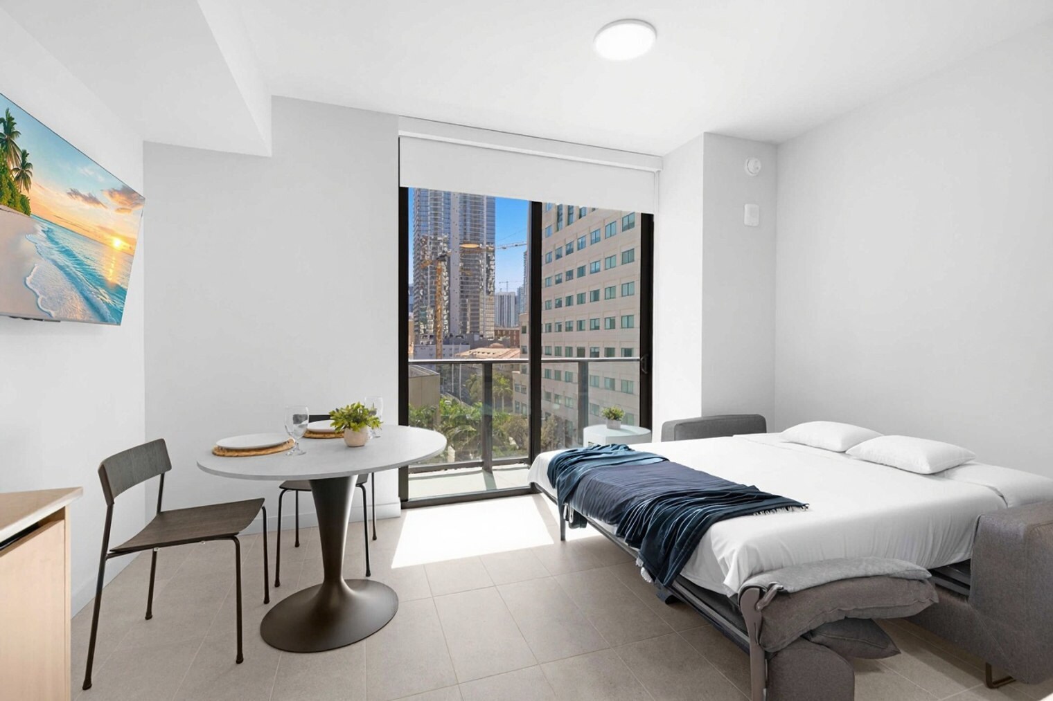 Building Photo - 501 NE 1st Ave