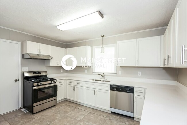 Building Photo - 135 Dundee Dr