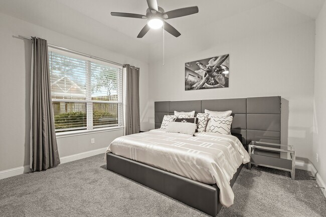 Building Photo - 1710 Forest Mist Dr
