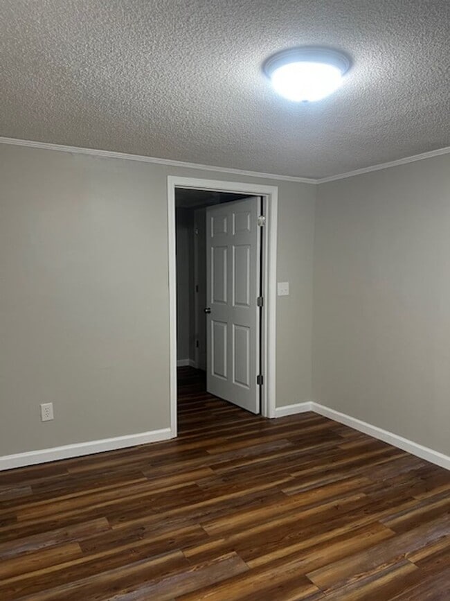 Building Photo - 209 Johnson St