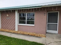 Building Photo - 107 SW 16th Terrace