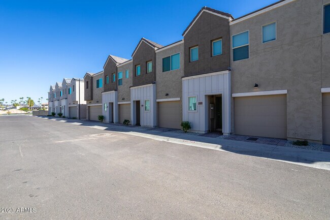 Building Photo - 2169 W Harmont Dr