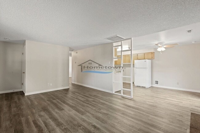 Building Photo - 342 W Davidson Ave