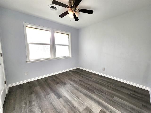 Building Photo - 1401 E Sherman Dr