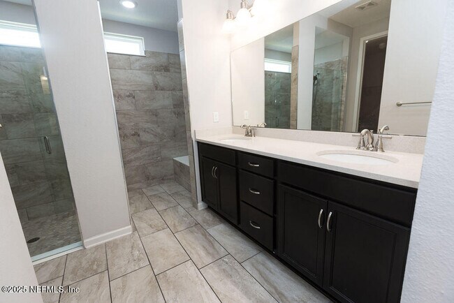 Building Photo - 154 Palisade Dr