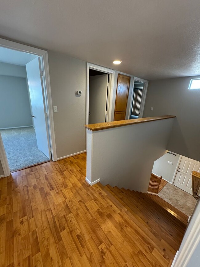 Building Photo - Transformed Townhome