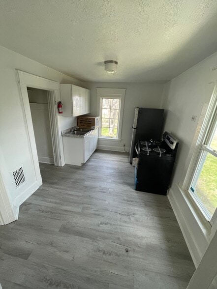 Kitchen - 2105 Sherman Ave