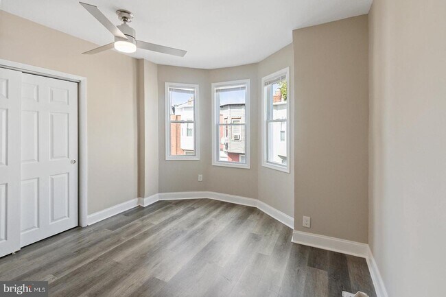 Building Photo - 2336 Pierce St