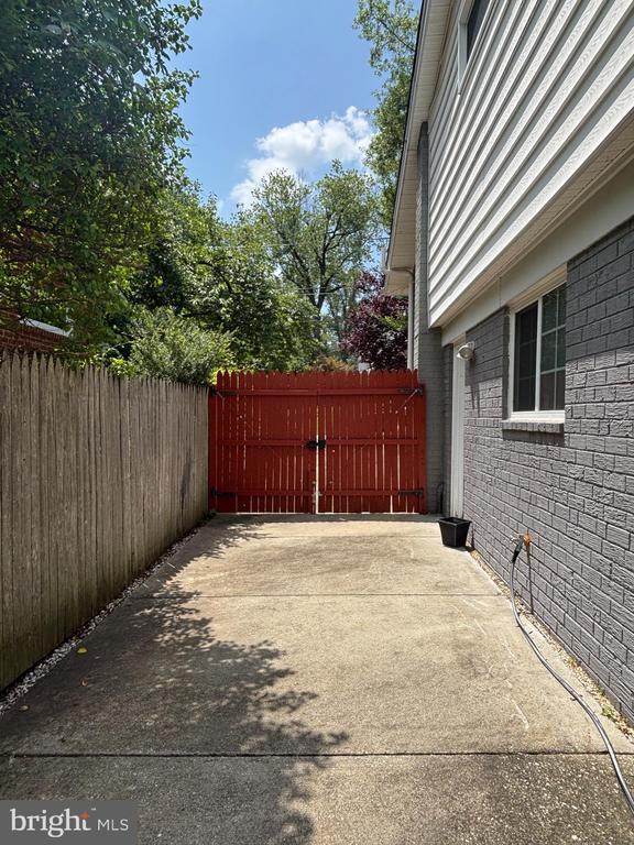 Building Photo - 3913 Parsons Rd