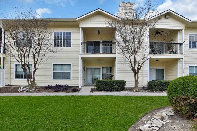 Building Photo - 12565 Melville Dr