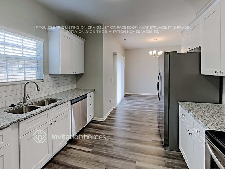 Building Photo - 1006 Wind Carved Ln