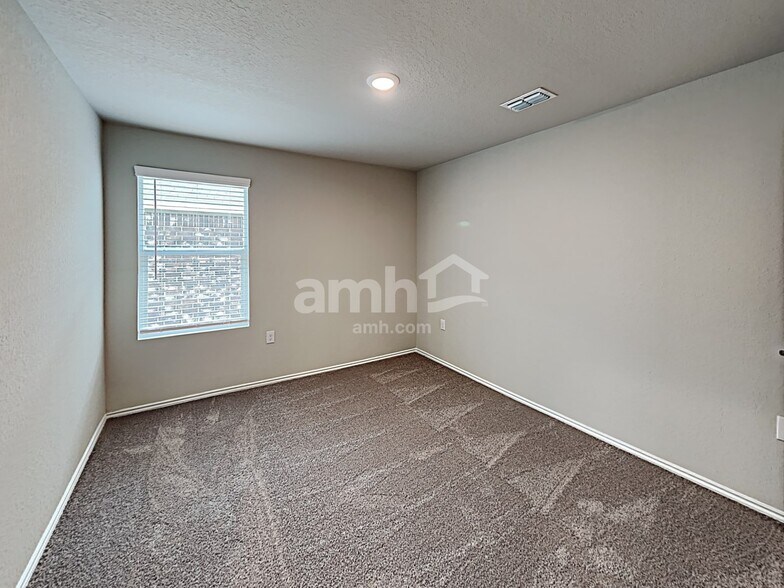 Building Photo - 4406 Meadowland Pl