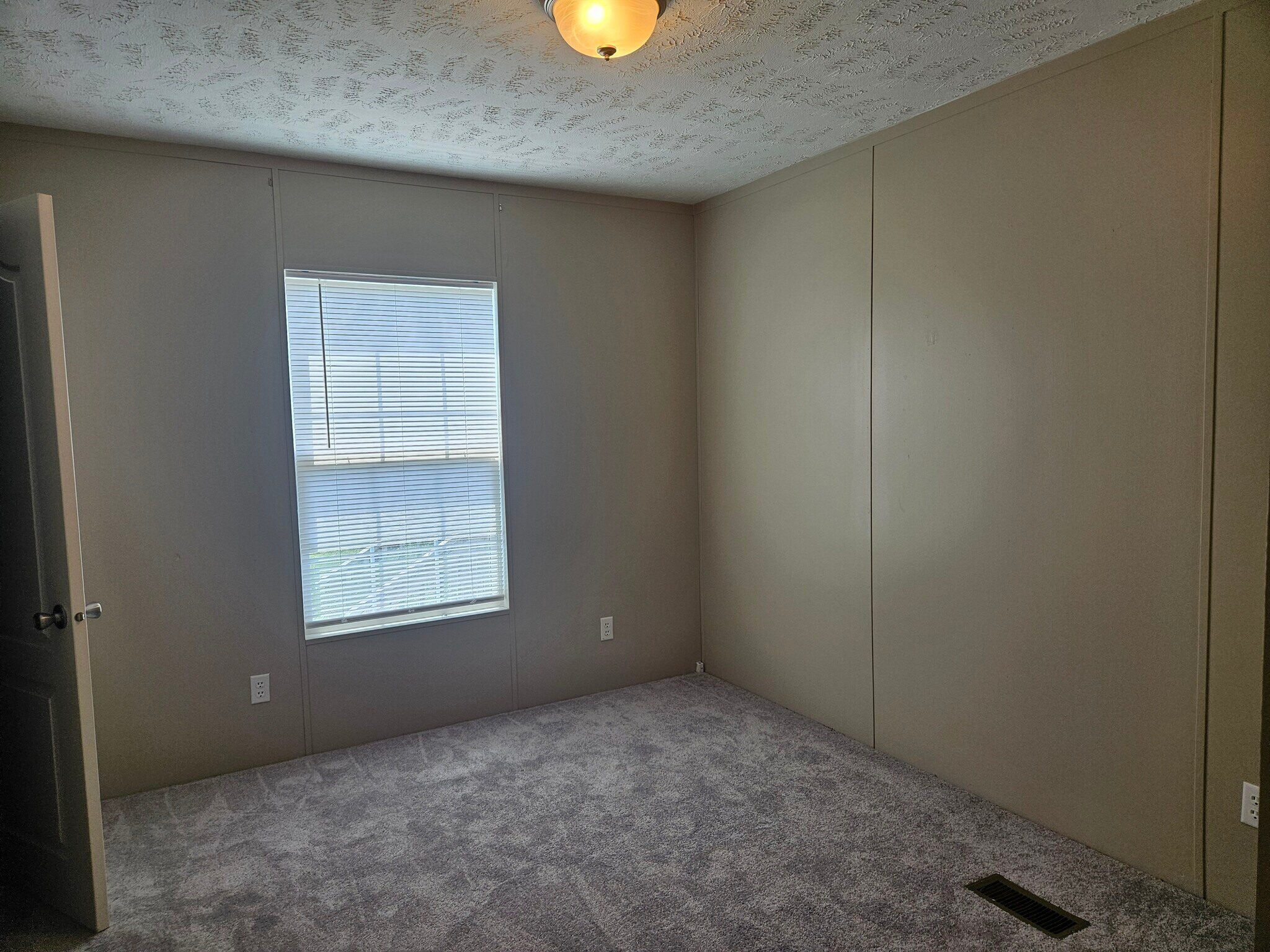 Building Photo - 89 Lynnwood Cir