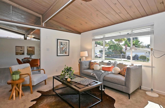 Building Photo - 4 Bed Castro Valley Home For Rent