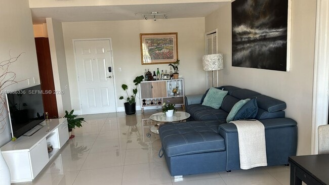 Building Photo - 5271 SW 8th St