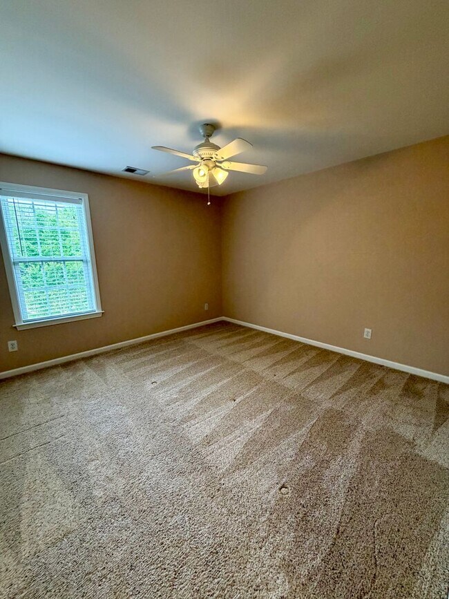 Building Photo - Stunning 5BR Retreat in Gated Village at Telfair