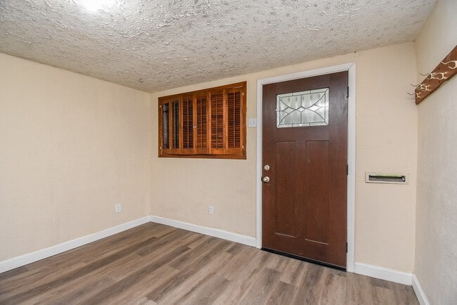 Building Photo - 4021 Eddie St