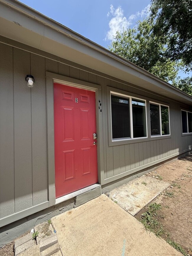 Building Photo - 955_4 Little C-Homes 5, LLC