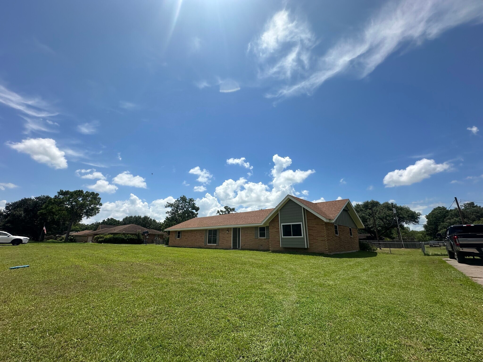 Building Photo - 805 Mead Rd