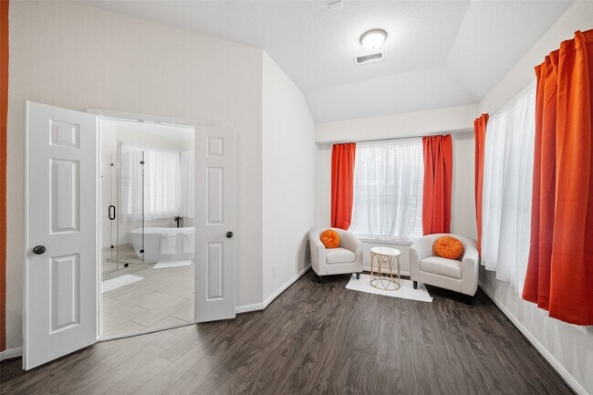 Building Photo - 6 W Prairie Dawn Cir