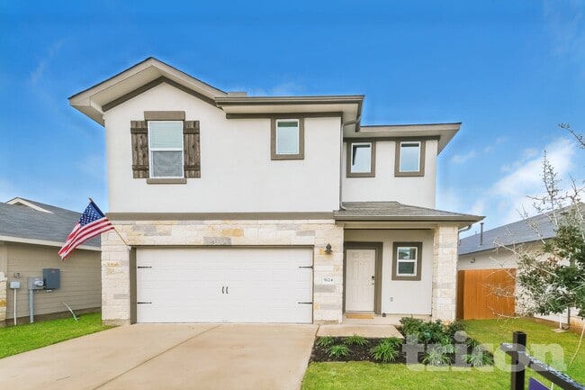 Building Photo - 5124 Saddle Clb Dr