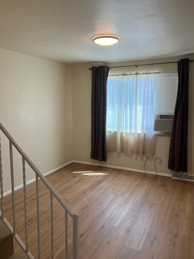 dining room - 5390 King Ct