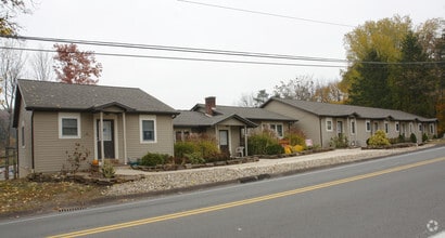 Building Photo - University Place