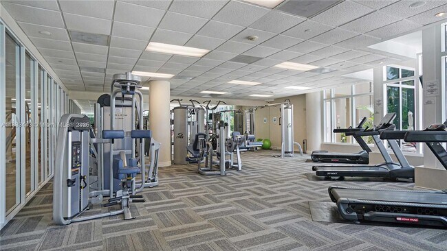 Building Photo - 801 Brickell Key Blvd