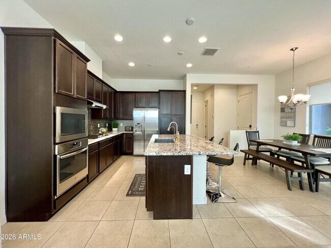 Building Photo - 7333 E Vista Bonita Dr