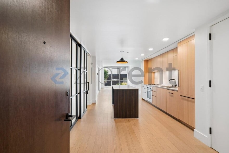 Building Photo - Unit 214