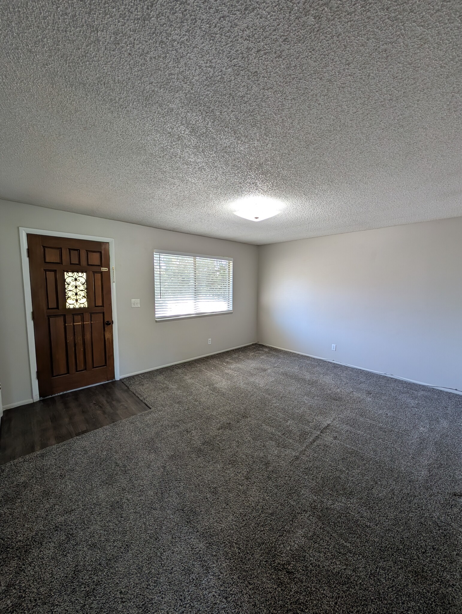 Building Photo - 1827 S Fairway Dr
