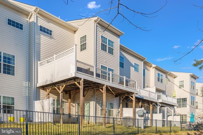 Building Photo - 4236 Winding Waters Terrace