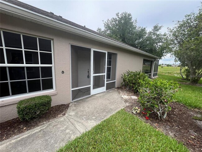 Building Photo - 4396 Fairway Dr