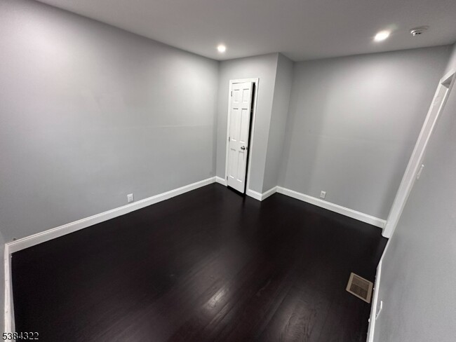 Building Photo - 109 Arlington Blvd