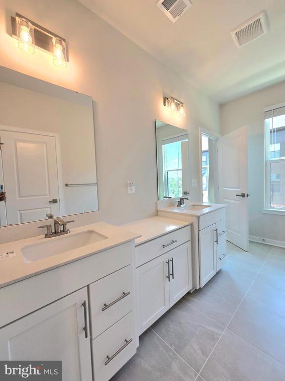 Building Photo - 4540 Dandelion Lp