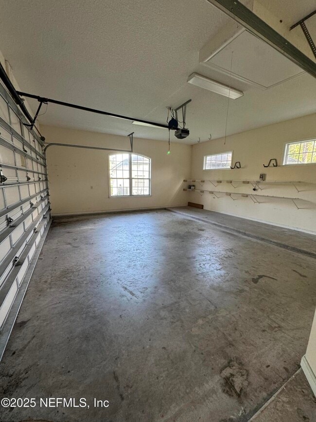 Building Photo - 2580 Heather Oaks Ct