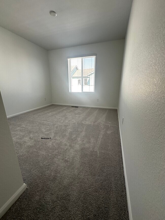 Building Photo - 21154 E 63rd Dr