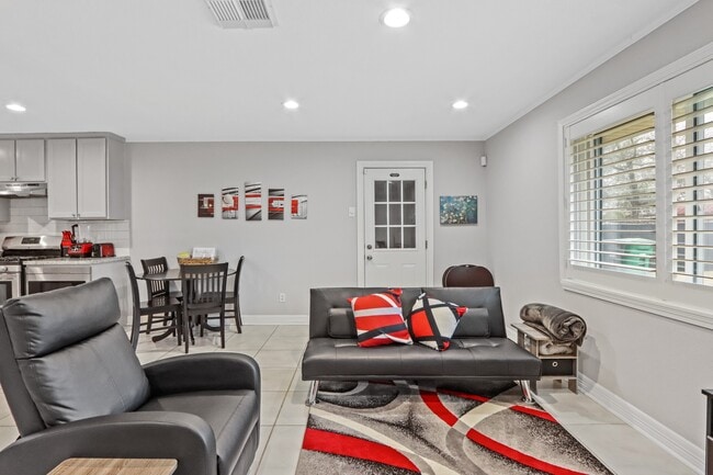 Building Photo - 6311 Bluestone Dr