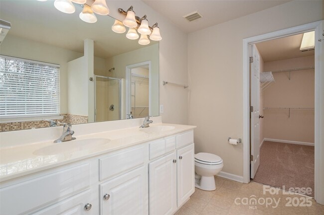 Building Photo - 11220 Cypress View Dr