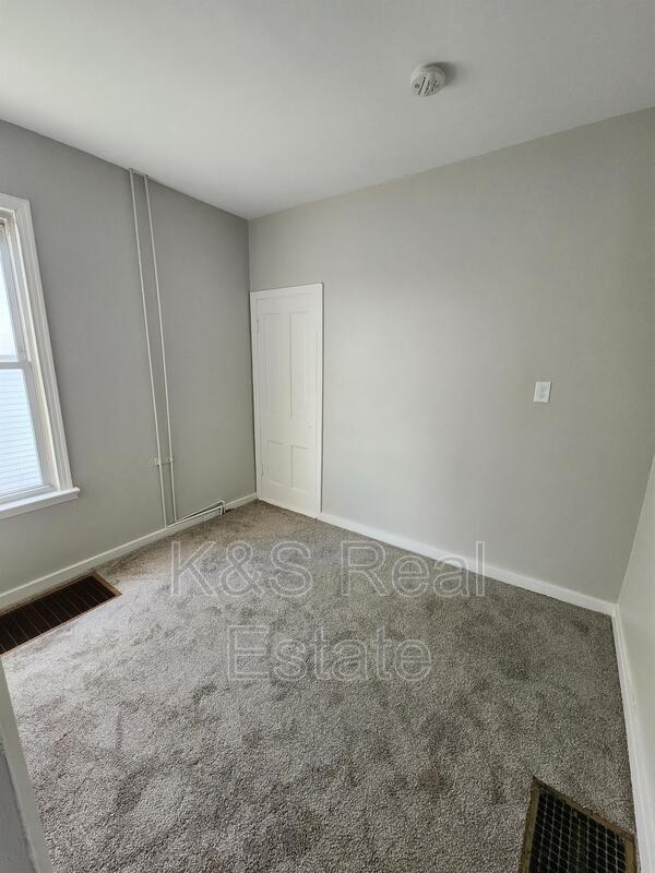 Building Photo - 1409 Broad St