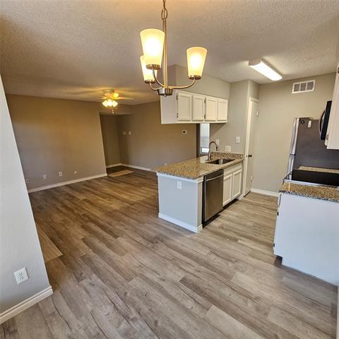 Building Photo - 5750 Phoenix Dr