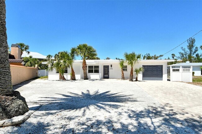 Building Photo - 913 Key Way