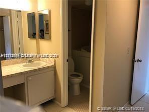 Building Photo - 9470 Live Oak Pl