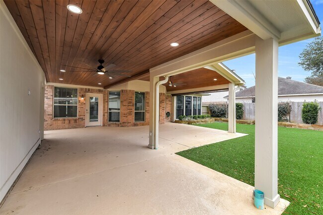 Building Photo - 7619 Limber Bough Dr