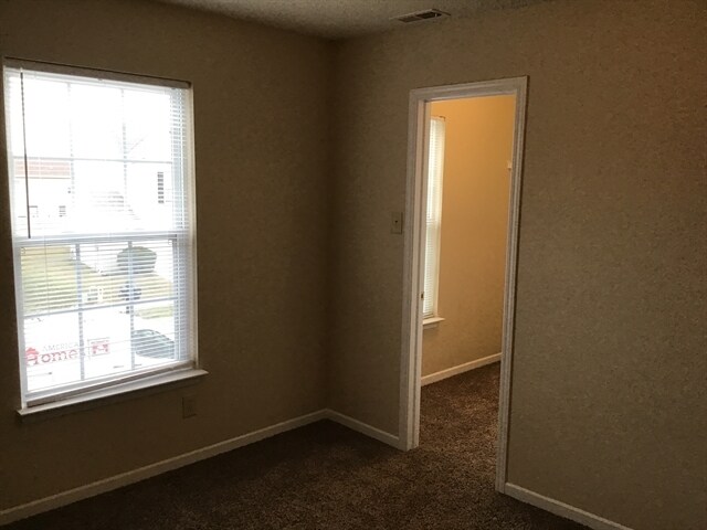 Building Photo - 5532 Floating Leaf Dr