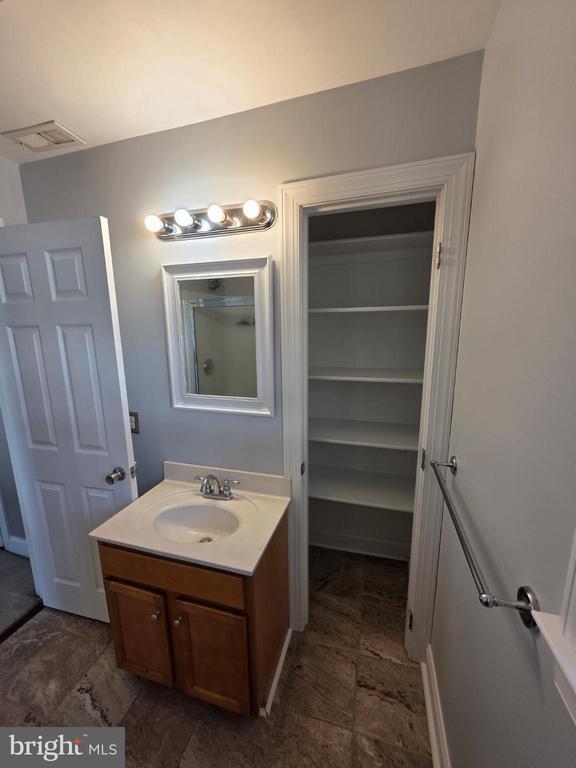 Building Photo - 17268 Larimer St