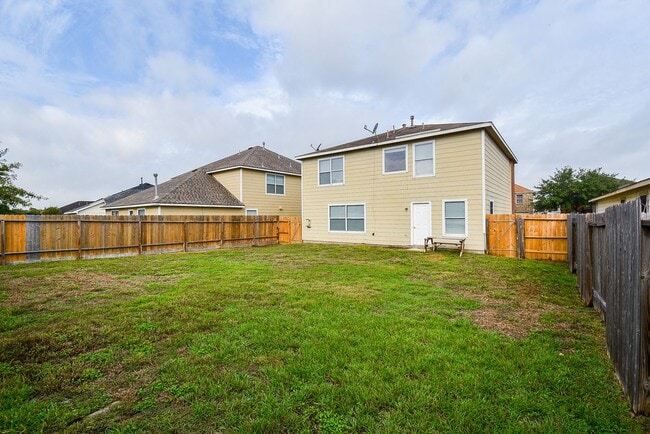 Building Photo - 642 Kiley Dr