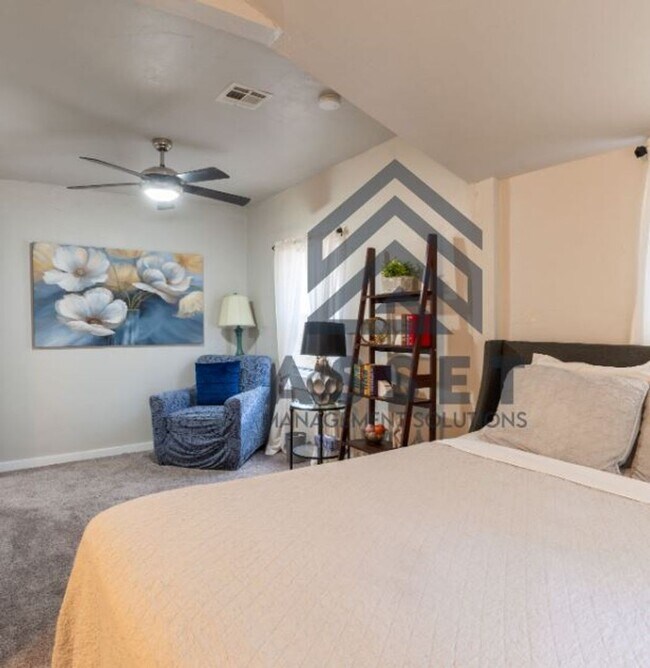 Building Photo - 2-Bed Furnished or Unfurnished The Choice Is Yours!