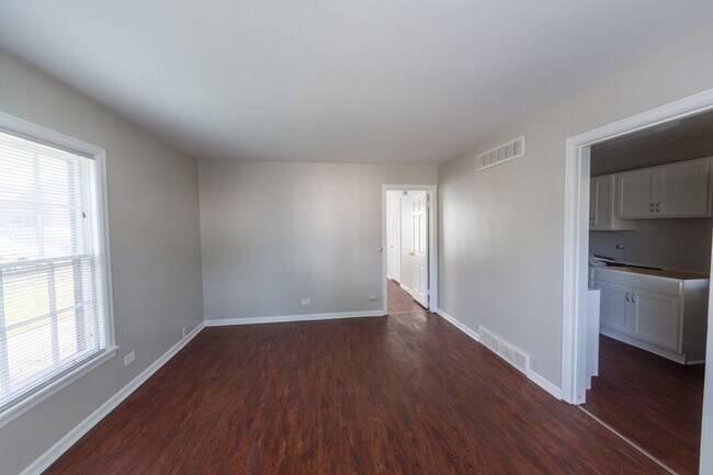 Building Photo - 41 E North Ave